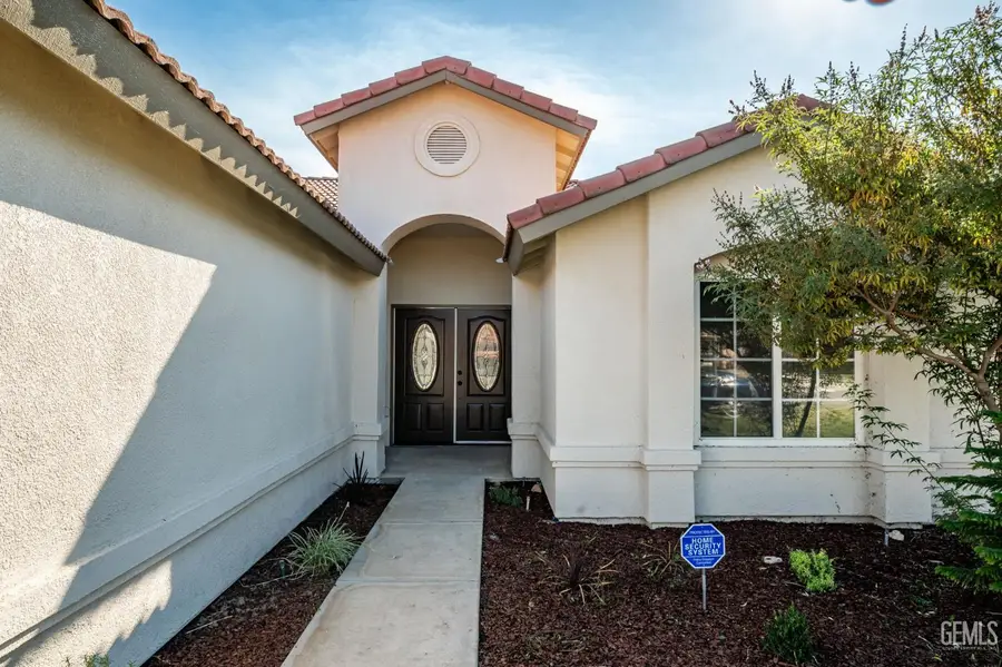 4717 AMBRISTER DRIVE, Bakersfield, CA 93313 - Image #2