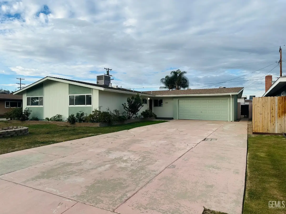 725 SALEM STREET, Delano, CA 93215 - Image #1