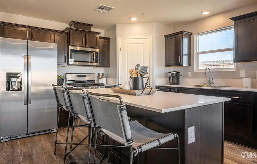 13920 IVORY CHALICE DRIVE #19 LW, Bakersfield, CA 93311 - Image #2