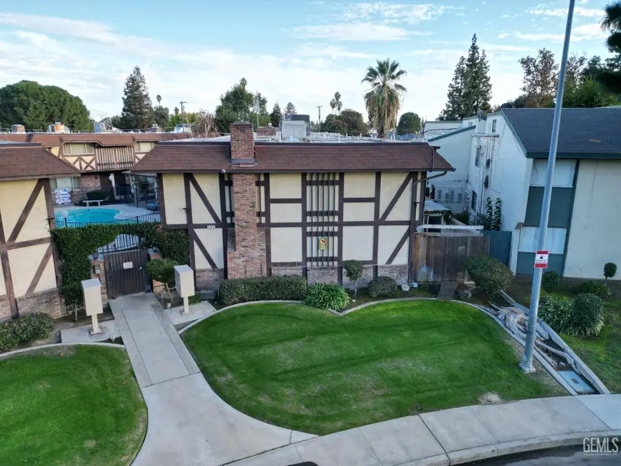 600 LANSING DRIVE #10, Bakersfield, CA 93309 - Image #2