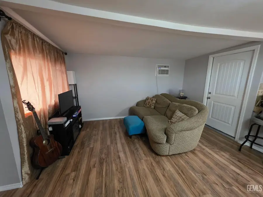 6201 WIBLE ROAD #25, Bakersfield, CA 93313 - Image #3