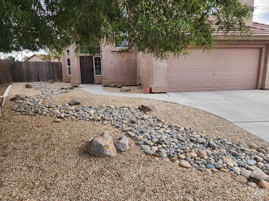 2307 TRENTINO AVENUE, Bakersfield, CA 93313 - Image #2