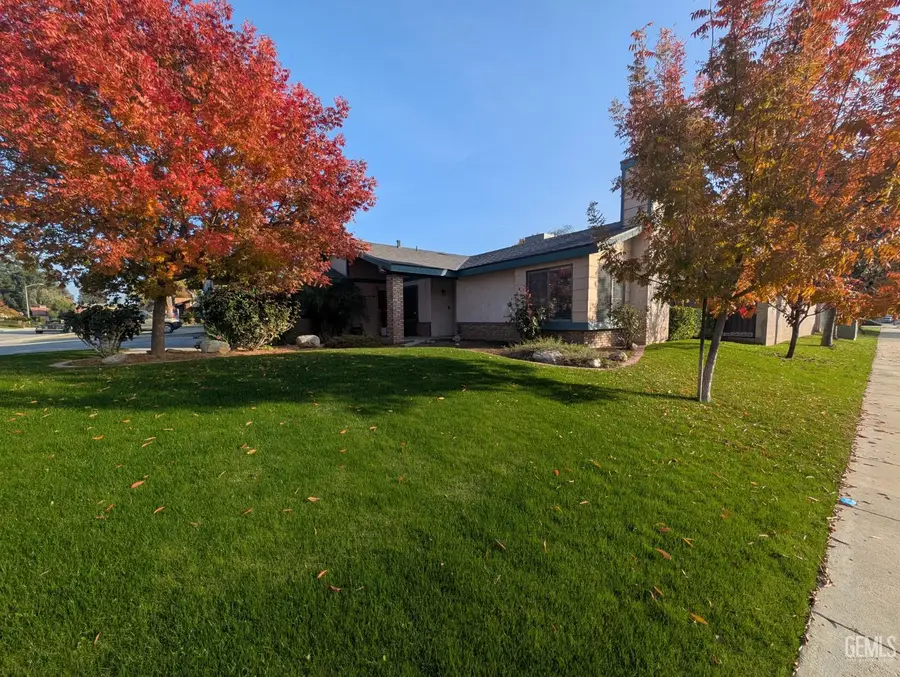 6925 AZTEC WAY, Bakersfield, CA 93308 - Image #3