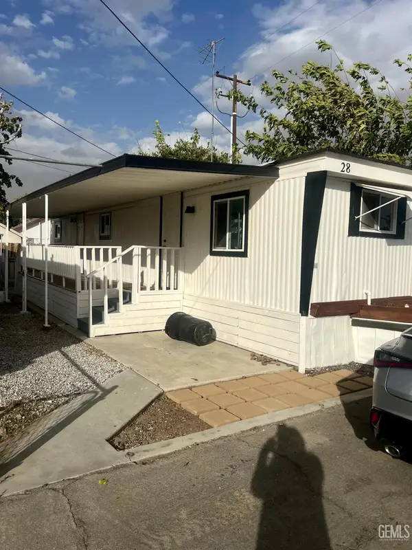 3219 GULF STREET #28, Bakersfield, CA 93308