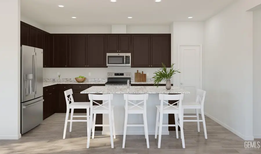 6130 MARCONI AVENUE, Bakersfield, CA 93313 - Image #3