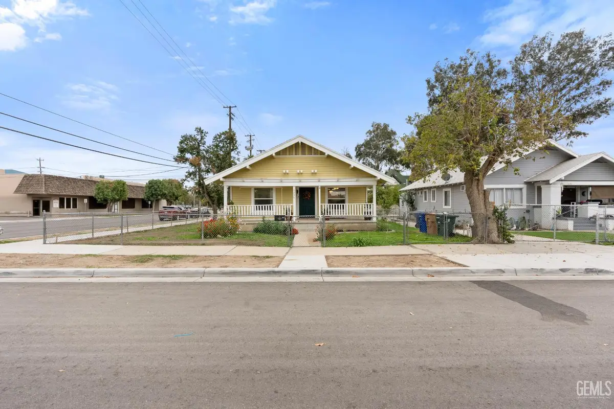 1330 M STREET, Bakersfield, CA 93301 - Image #1