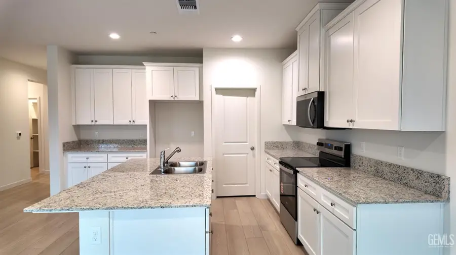 1415 GAINES COURT, Bakersfield, CA 93307 - Image #3