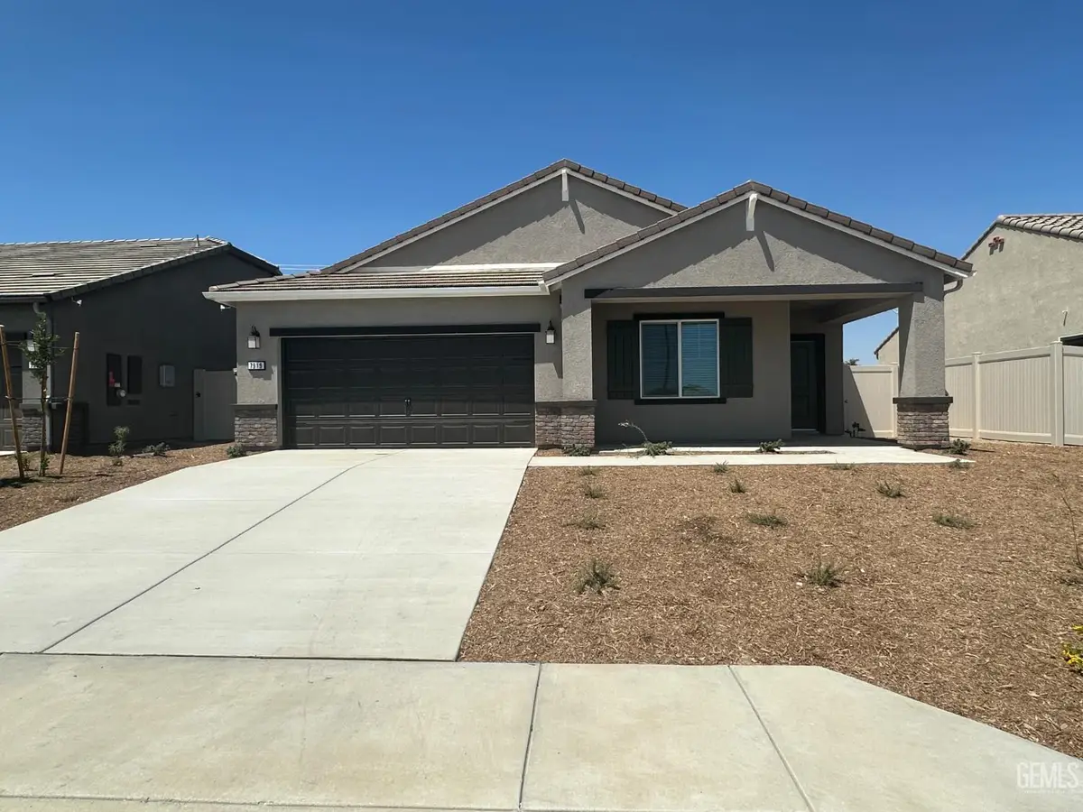 8009 BLUEBERRY AVENUE, Bakersfield, CA 93313 - Image #1