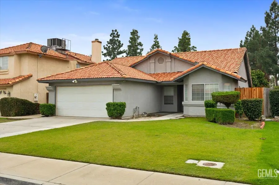 7625 CANYON CLOVER DRIVE, Bakersfield, CA 93313 - Image #2