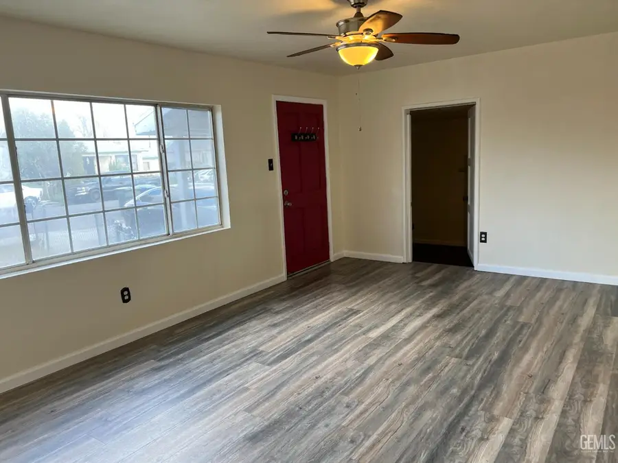 225 BLOOMQUIST DRIVE, Bakersfield, CA 93309 - Image #2