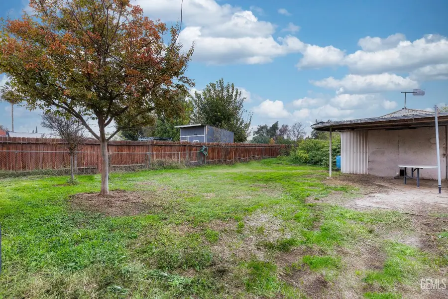 2124 MAHONEY STREET, Bakersfield, CA 93307 - Image #3