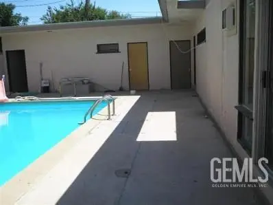 319 POPLAR AVENUE, Bakersfield, CA 93305 - Image #2