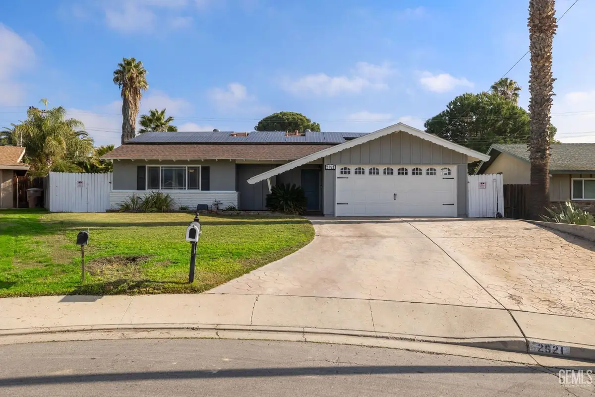 2921 STAUNTON COURT, Bakersfield, CA 93306 - Image #1