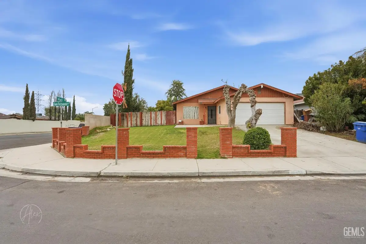 10430 SAN FERNANDO STREET, Lamont, CA 93241 - Image #1