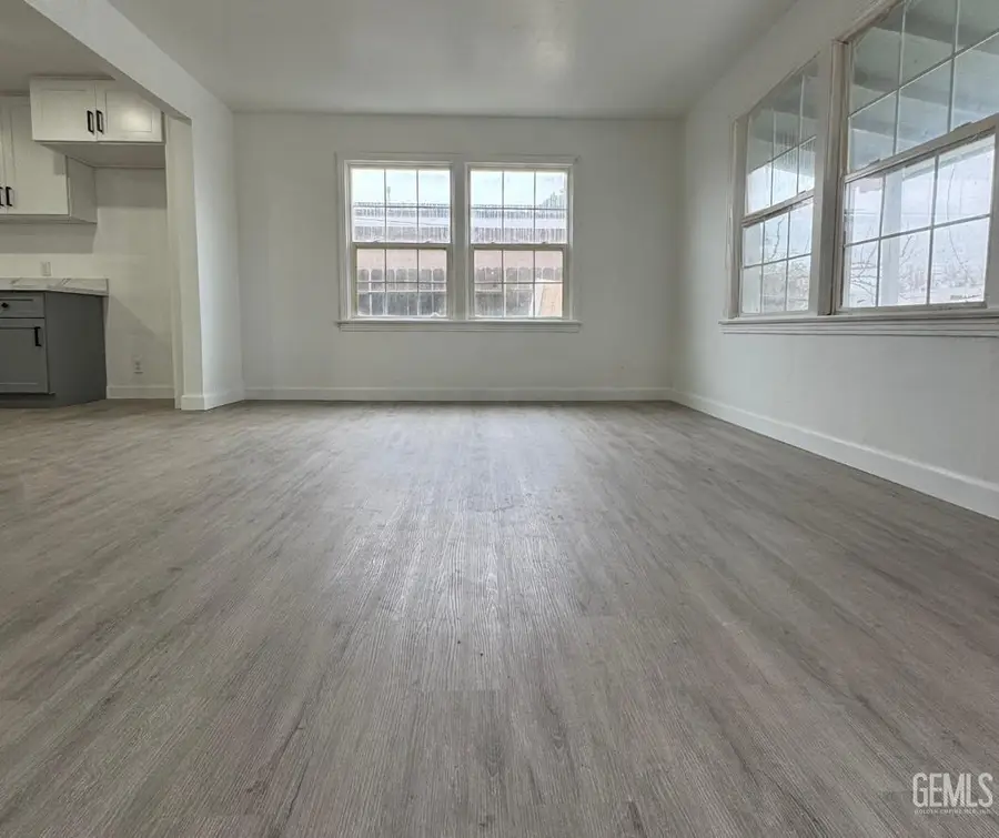 10916 SANTA ROSA AVENUE, Lamont, CA 93241 - #3