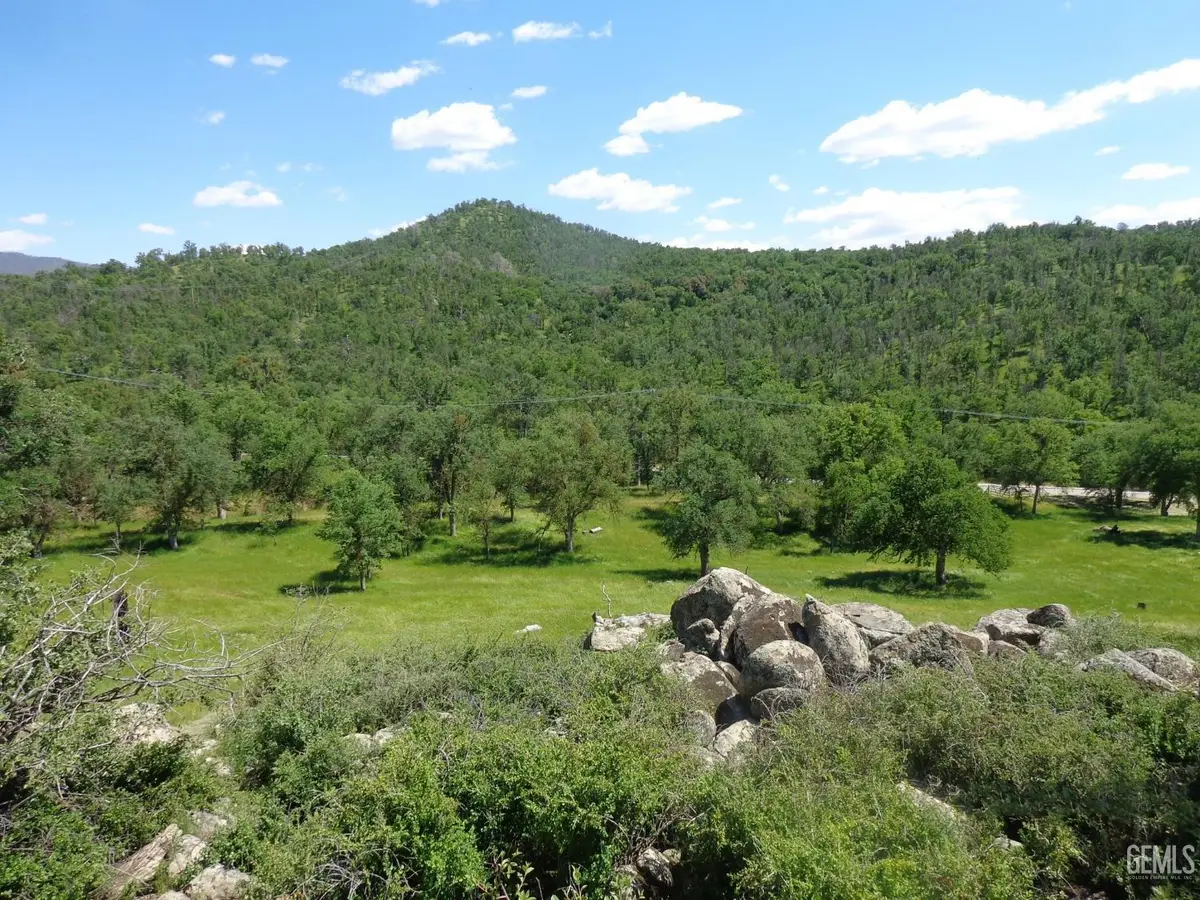 9562 HIGHWAY 155, Glennville, CA 93226 - Image #1