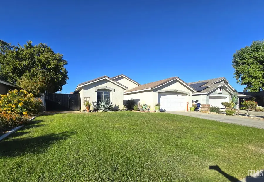 5910 VERDANT HILLS COURT, Bakersfield, CA 93313 - Image #2