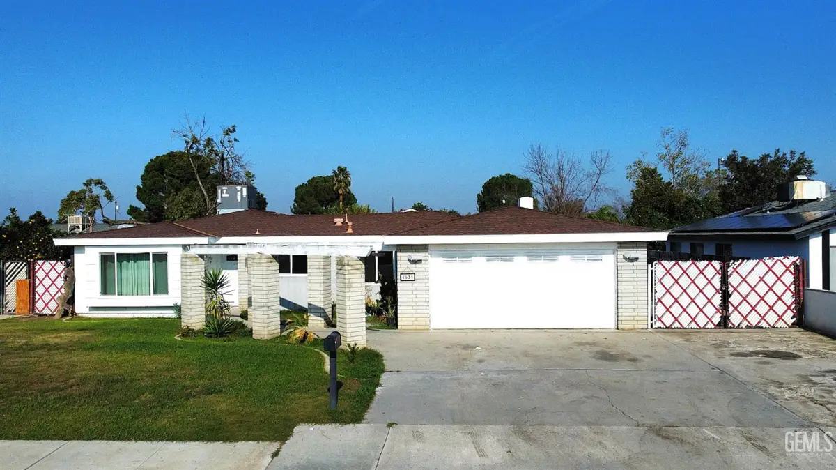 4624 HARRIS ROAD, Bakersfield, CA 93313 - Image #1