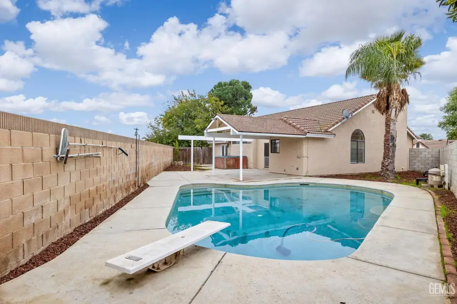 6903 VANILLA COURT, Bakersfield, CA 93313 - Image #3