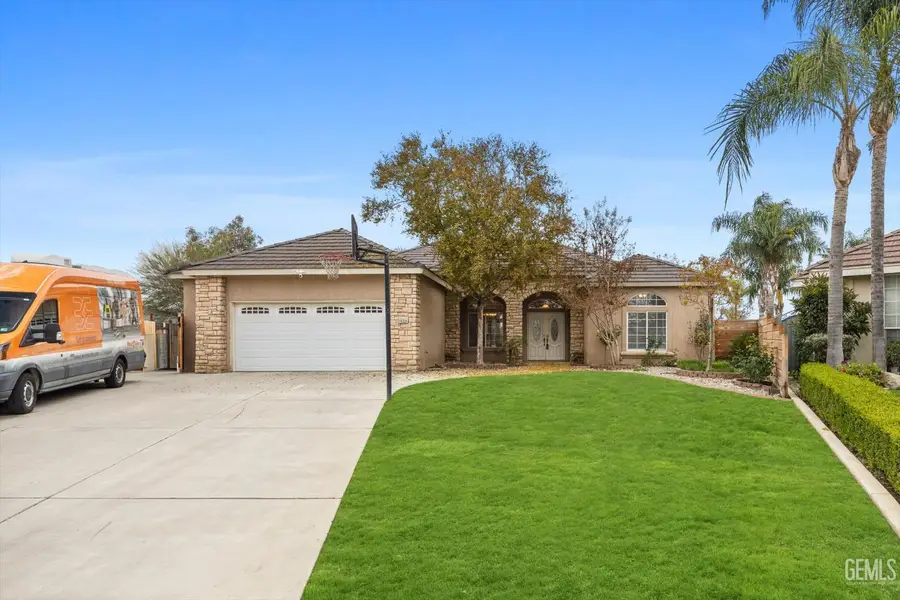 15321 N LAKE BERRYESSA COURT, Bakersfield, CA 93314 - Image #2