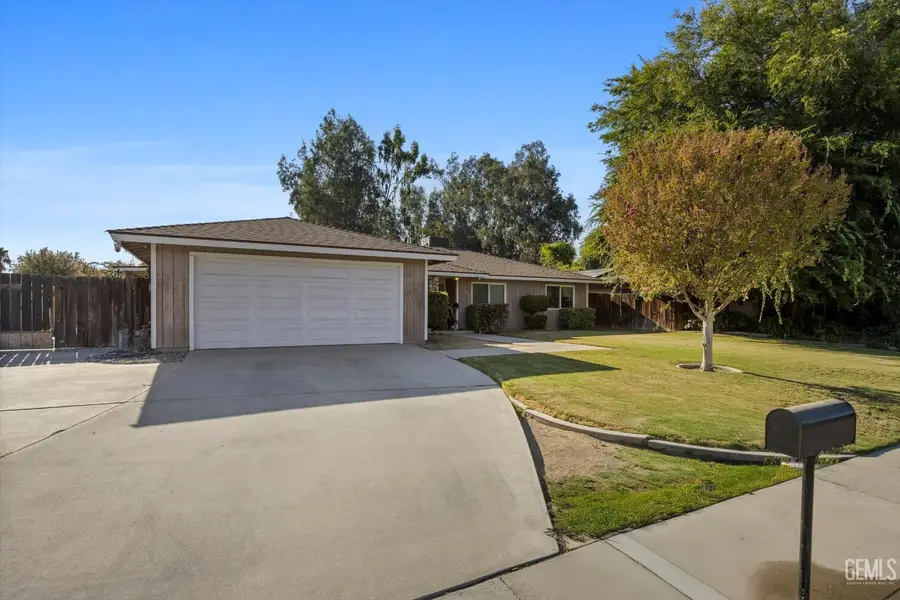2105 JASON STREET, Bakersfield, CA 93312 - Image #2