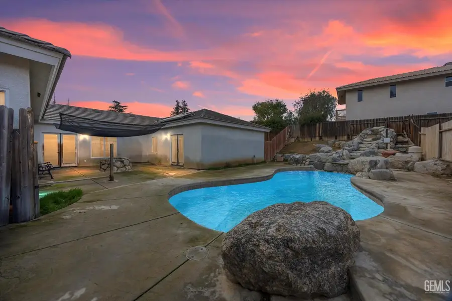 5001 N HILLS DRIVE, Bakersfield, CA 93308 - Image #2