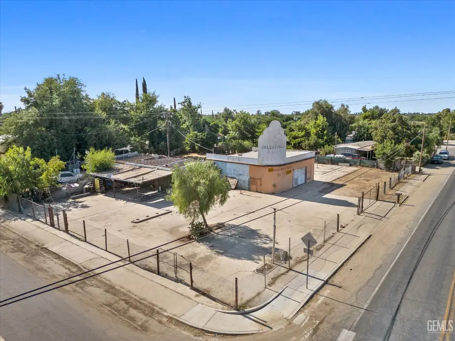 18499 SHAFTER AVENUE, Shafter, CA 93263 - Image #2