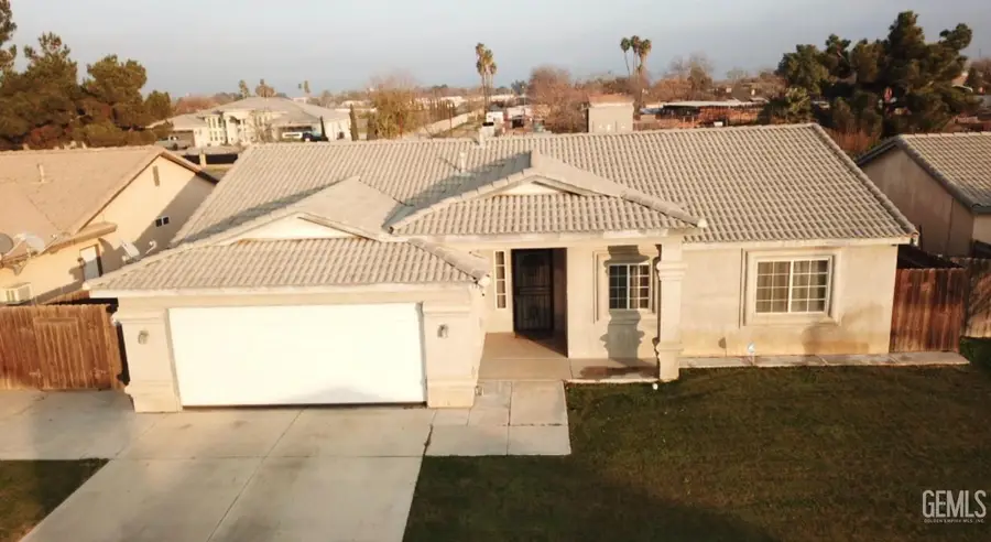 615 CALLE DEL SOL STREET, Bakersfield, CA 93307 - Image #2