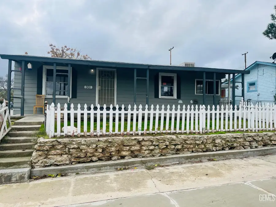 301 D STREET, Taft, CA 93268 - Image #2