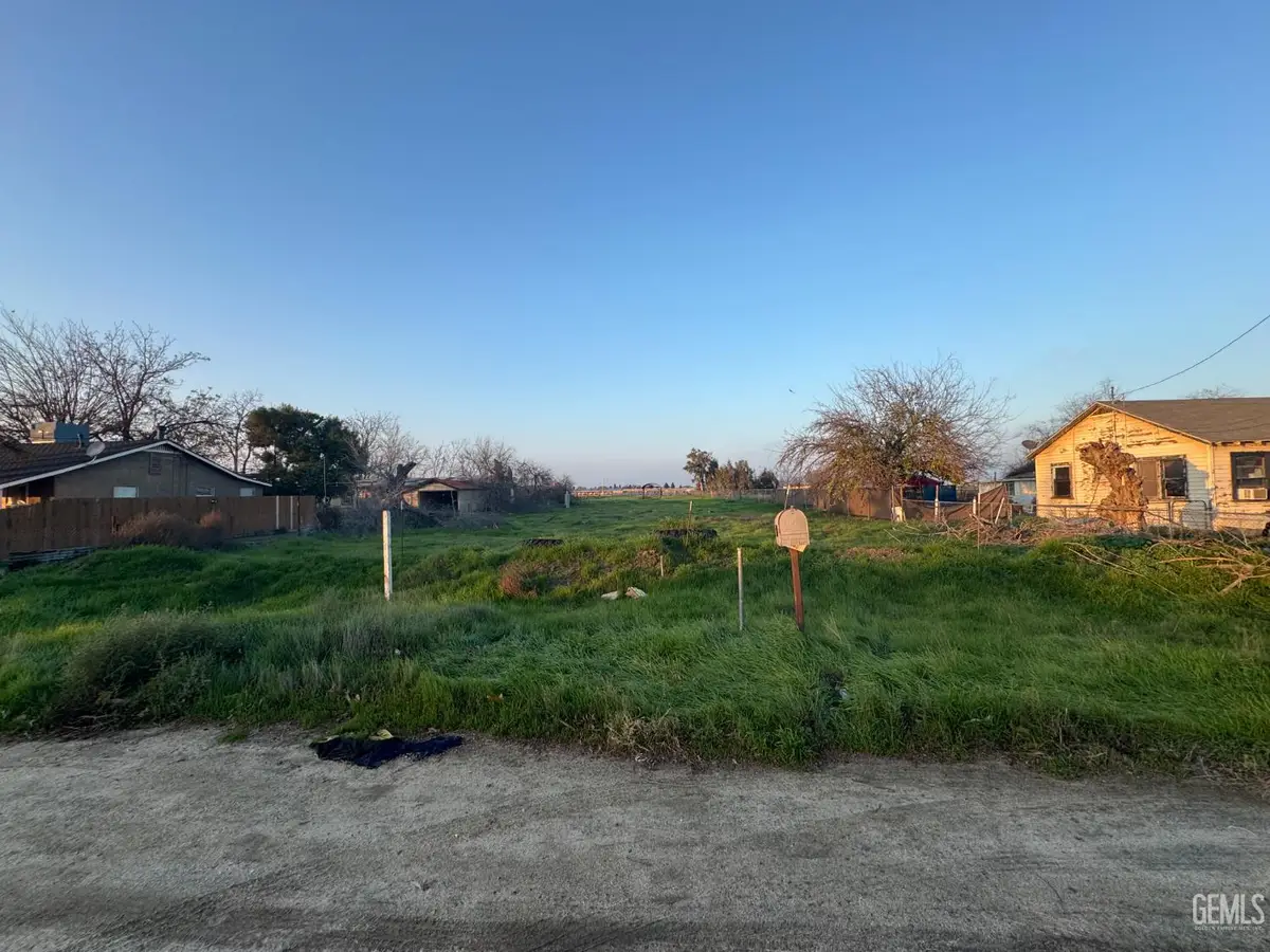 320 HUDSON DRIVE, Bakersfield, CA 93307 - Image #1