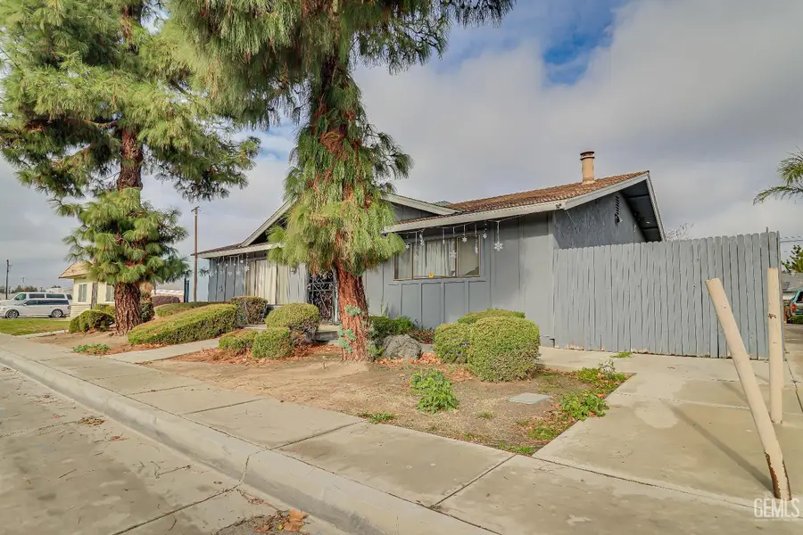 3840 WHITE LANE, Bakersfield, CA 93309 - Image #3