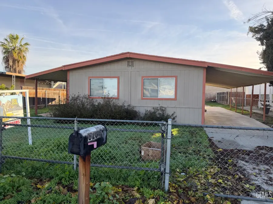 6204 DENNEN STREET, Bakersfield, CA 93313 - #2