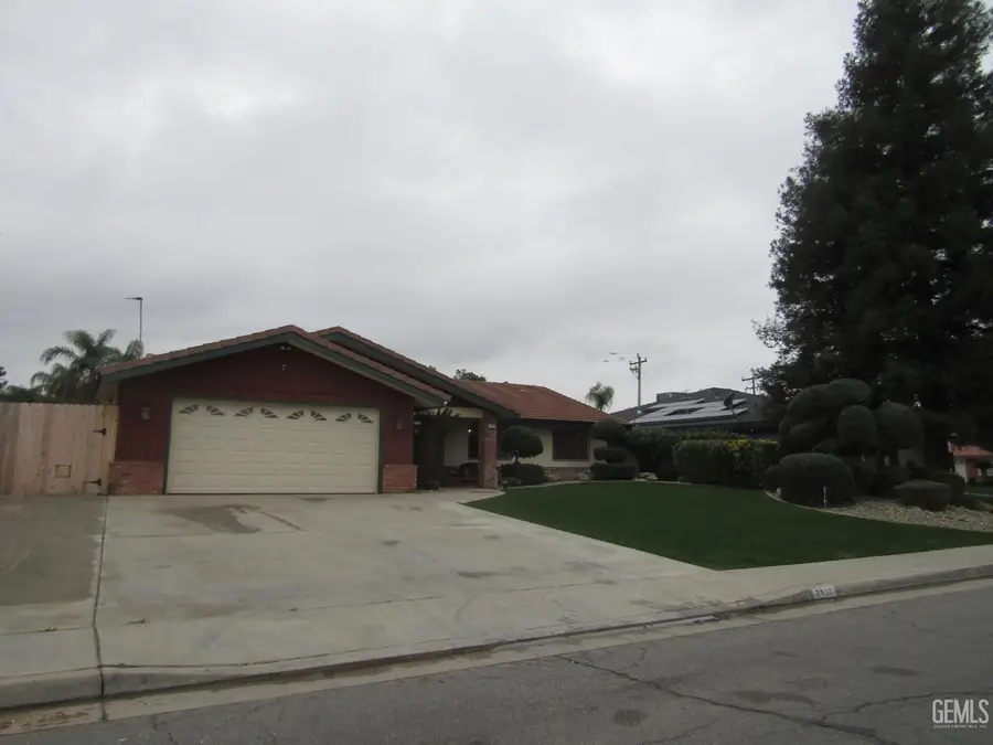 7617 WELDON AVENUE, Bakersfield, CA 93308 - Image #2