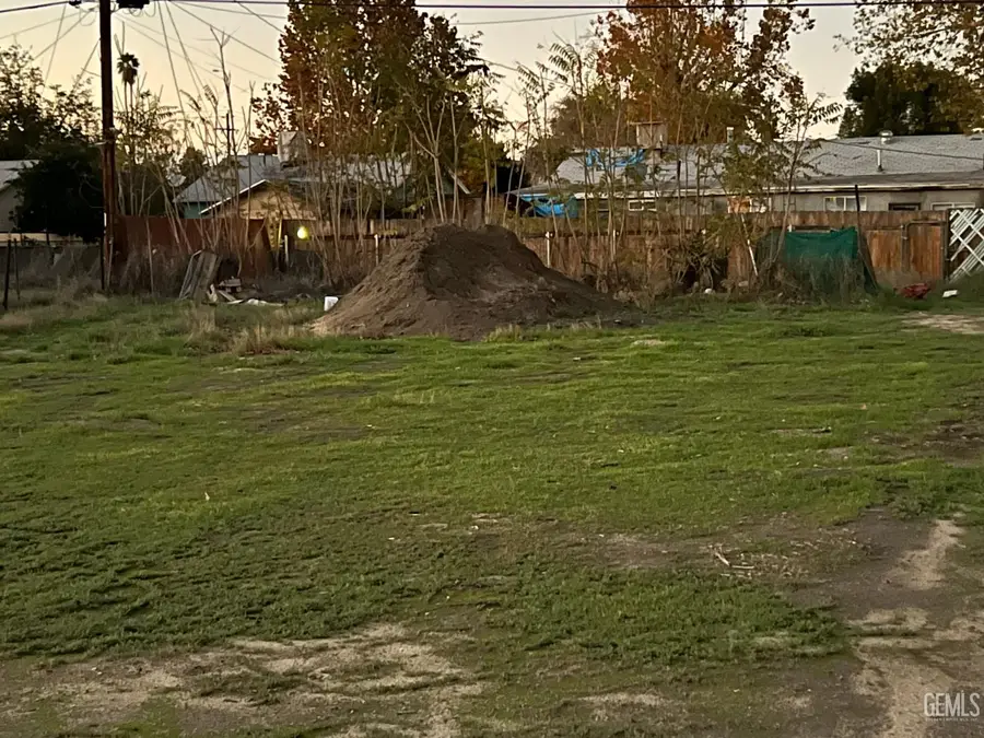 4420 BELLE TERRACE, Bakersfield, CA 93309 - Image #2