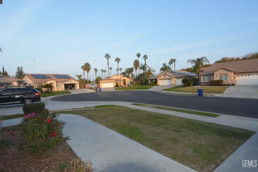 6011 ONEIDA FALLS DRIVE, Bakersfield, CA 93312 - Image #3