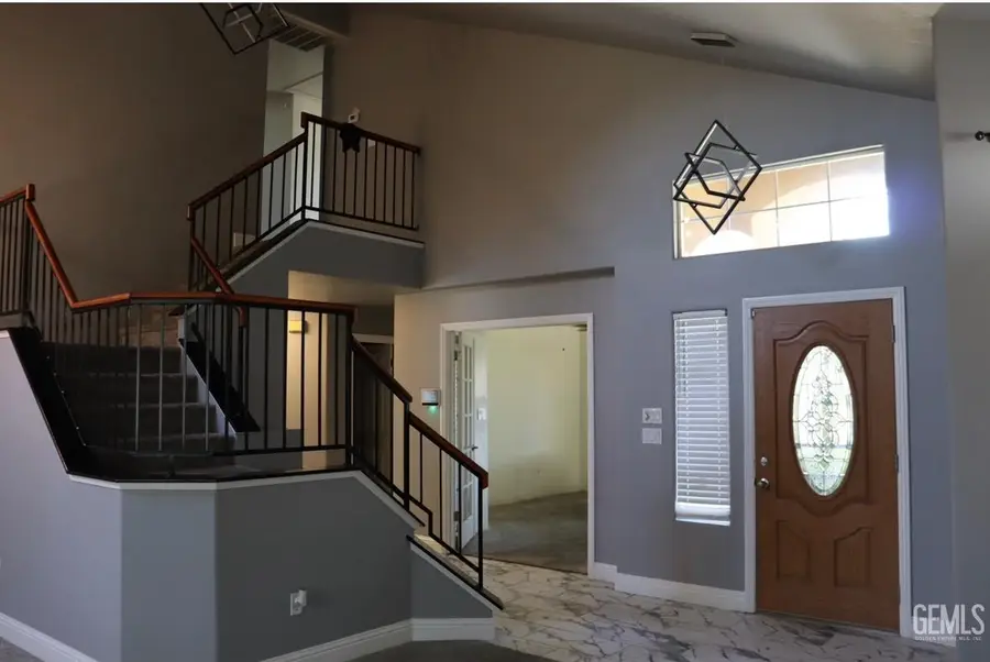 5816 GREENHORN MOUNTAIN COURT, Bakersfield, CA 93313 - Image #2