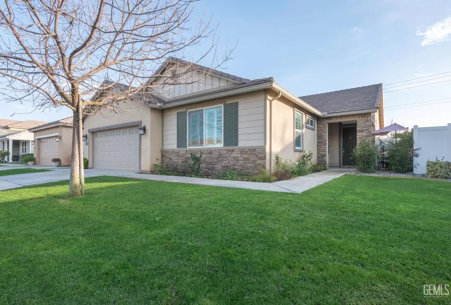 14721 YELLOW LUPINE DRIVE, Bakersfield, CA 93314 - Image #2