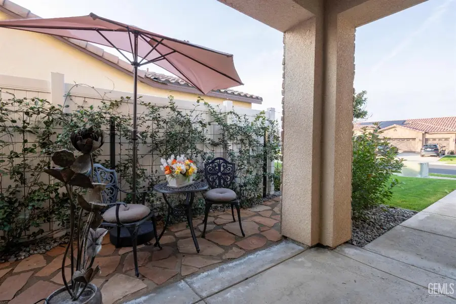 14721 YELLOW LUPINE DRIVE, Bakersfield, CA 93314 - Image #3