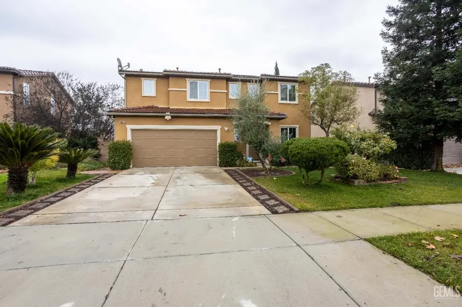 10521 AVIGNON WAY, Bakersfield, CA 93306 - Image #2