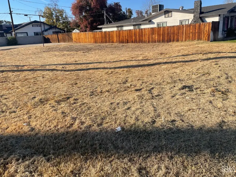 151 H STREET, Bakersfield, CA 93304 - Image #2