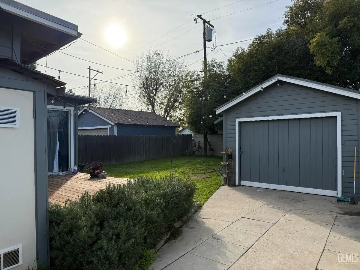 421 HOLTBY ROAD, Bakersfield, CA 93304 - Image #1