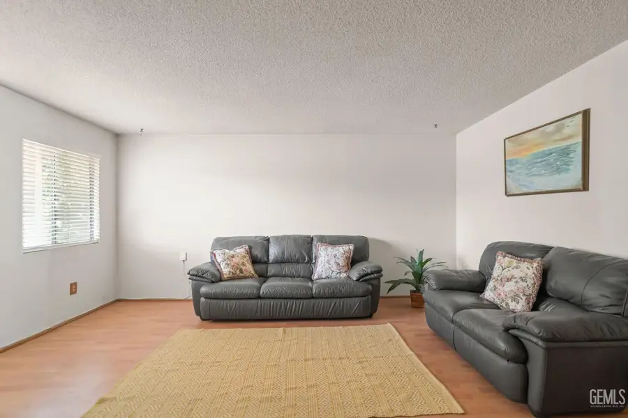 2008 EMERSON STREET, Bakersfield, CA 93309 - Image #3