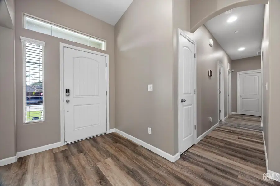 5717 MORNING BREEZE STREET, Bakersfield, CA 93314 - Image #3