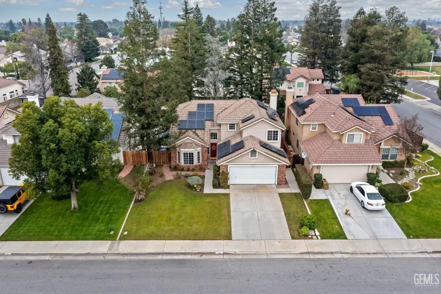 1001 FOXCROFT LANE, Bakersfield, CA 93312 - Image #2
