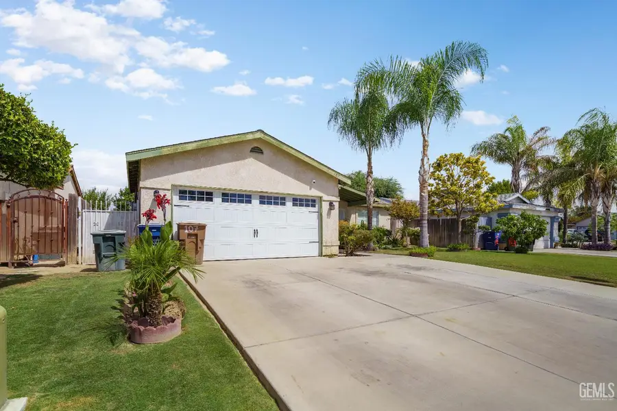 107 COVERDALE COURT, Bakersfield, CA 93307 - Image #2