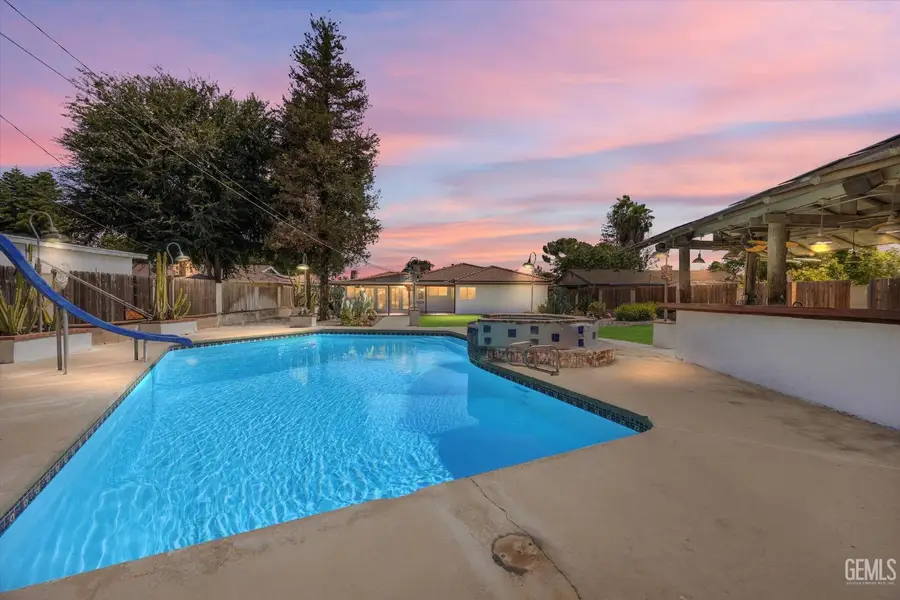 6008 CARTER AVENUE, Bakersfield, CA 93308 - Image #2