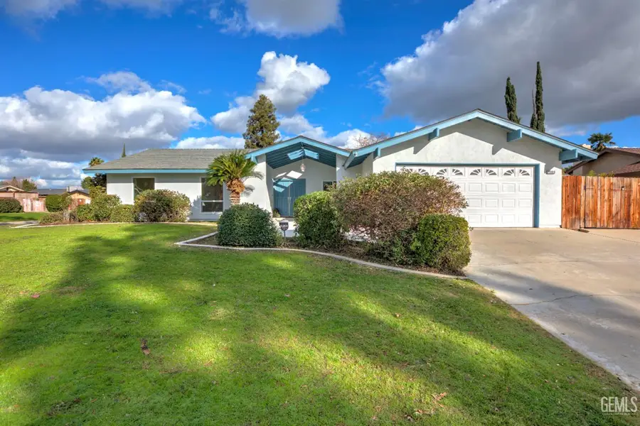 2000 KINROSS COURT, Bakersfield, CA 93309 - Image #2