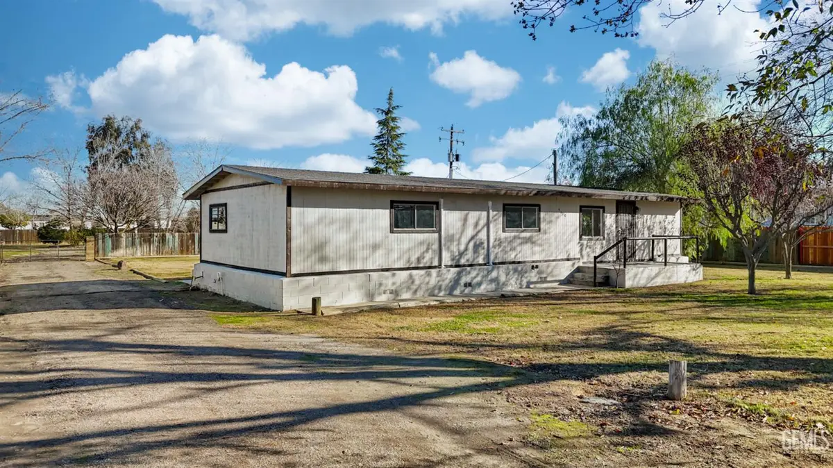 4610 W CORONADO STREET, Bakersfield, CA 93314 - Image #1