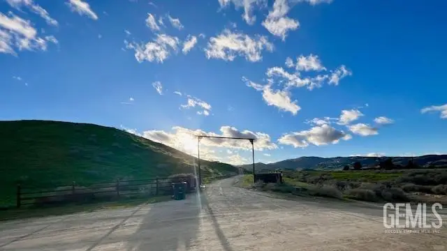 33002 SCOTT DRIVE, Maricopa, CA 93252 - Image #2