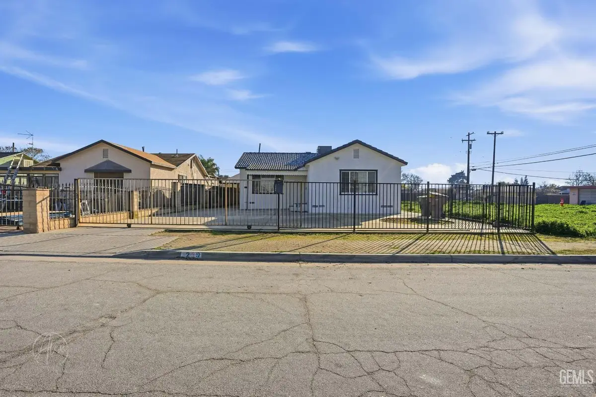 1239 WASHINGTON AVENUE, Bakersfield, CA 93308 - Image #1